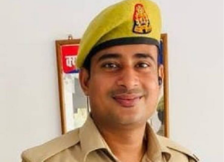 टोपी ने बचाई व्यक्ति की जान टोपी ने बचाई व्यक्ति की जान