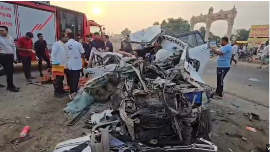 गुजरात में सड़क दुर्घटना गुजरात में सड़क दुर्घटना